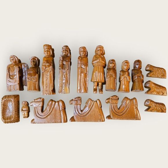 Vintage Hand Carved Wood Nativity Scene - Picture 2 of 13